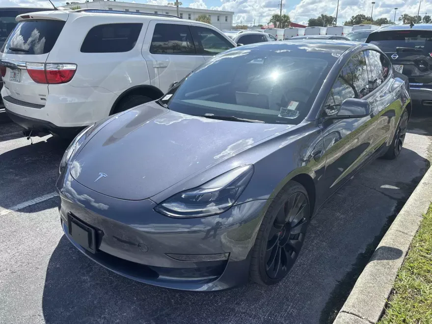 2023 Tesla Model 3 Performance photo 1