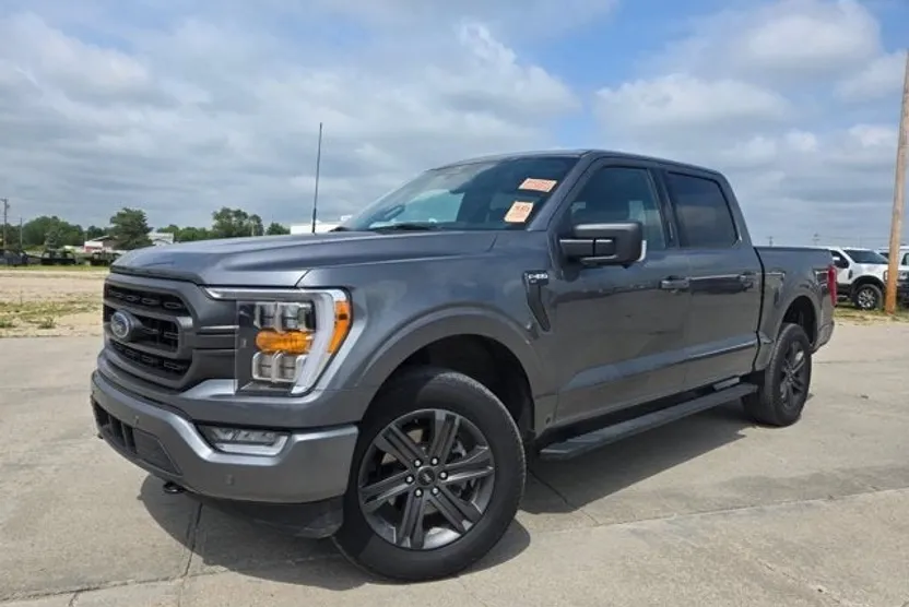 2023 Ford F-150 XLT photo 1