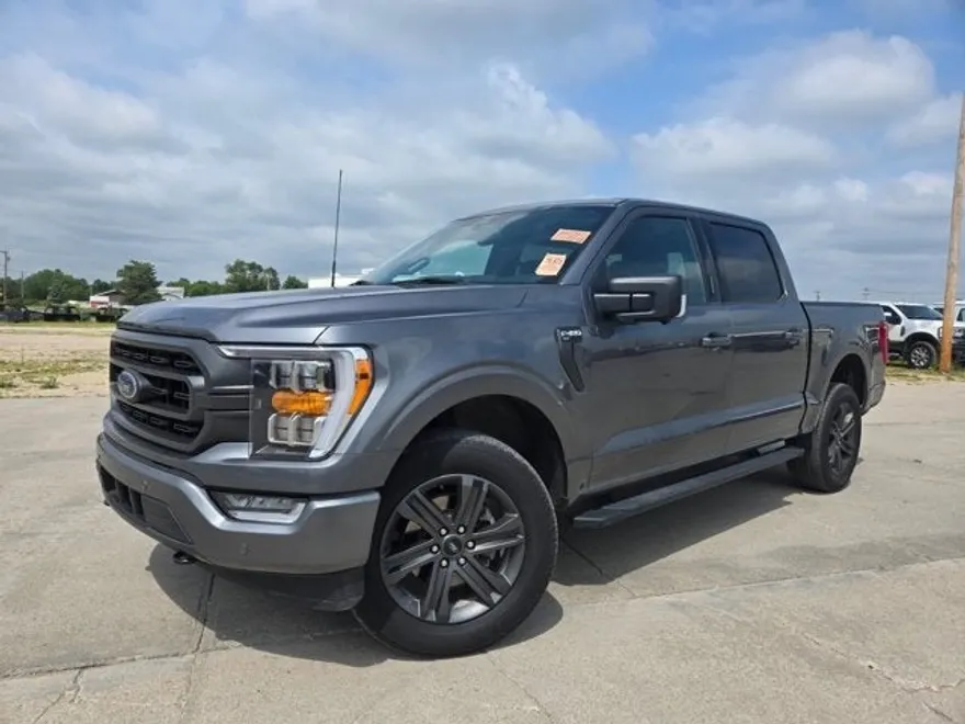 2023 Ford F-150 XLT photo 1