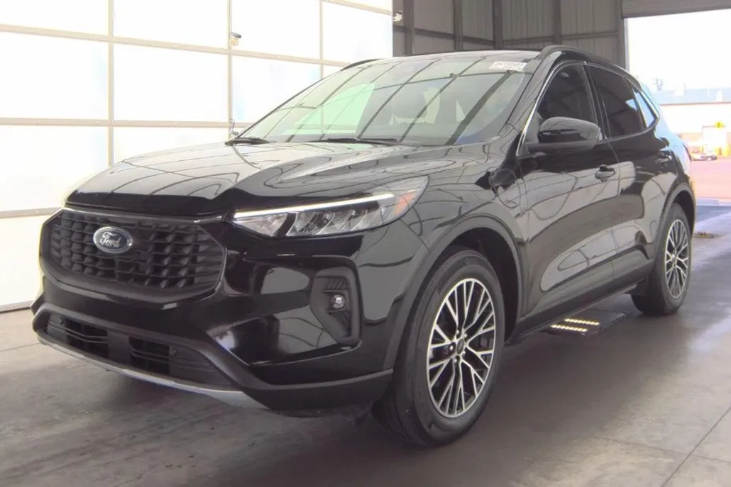 2023 Ford Escape photo 1