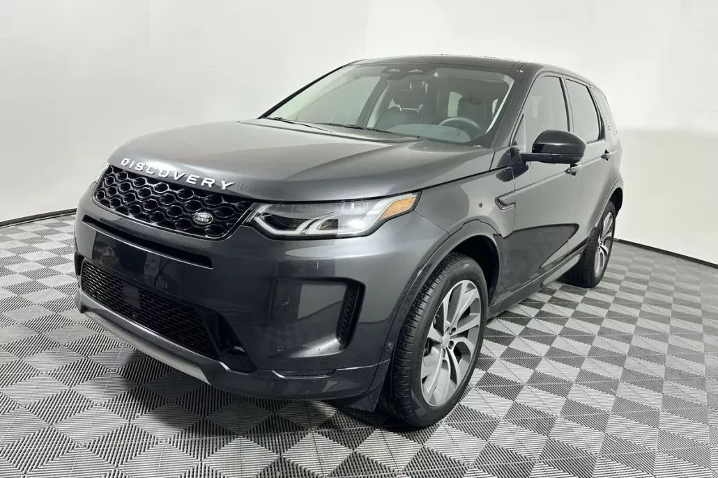 2025 Land Rover Discovery Sport S photo 1