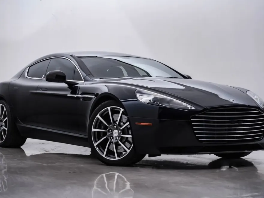 2017 Aston Martin Rapide photo 1