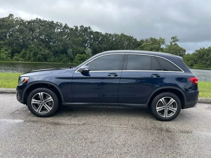 2019 Mercedes Benz GLC 300 photo 1