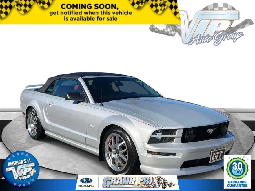 2005 Ford Mustang GT Deluxe Convertible photo 1