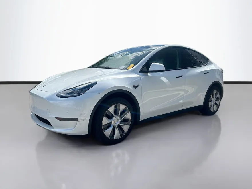 2022 Tesla Model Y Long Range photo 1