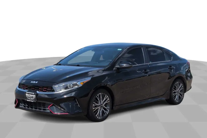 2022 Kia Forte GT-Line photo 1