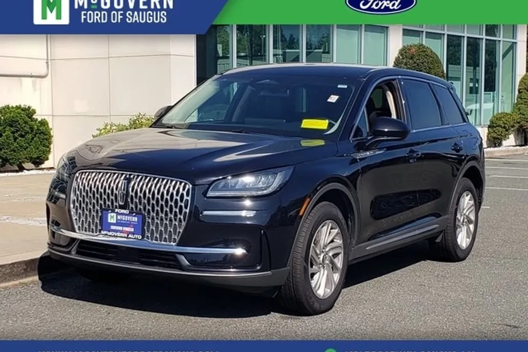 2023 Lincoln Corsair Standard photo 1
