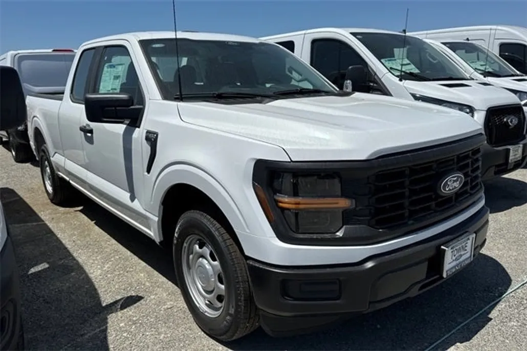 2025 Ford F-150 XL photo 1