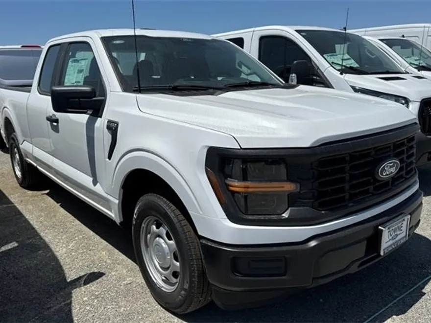 2025 Ford F-150 XL photo 1