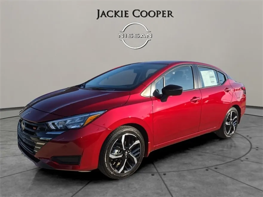2025 Nissan Versa 1.6 SR photo 1