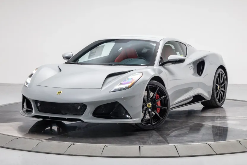 2025 Lotus Emira Base photo 1
