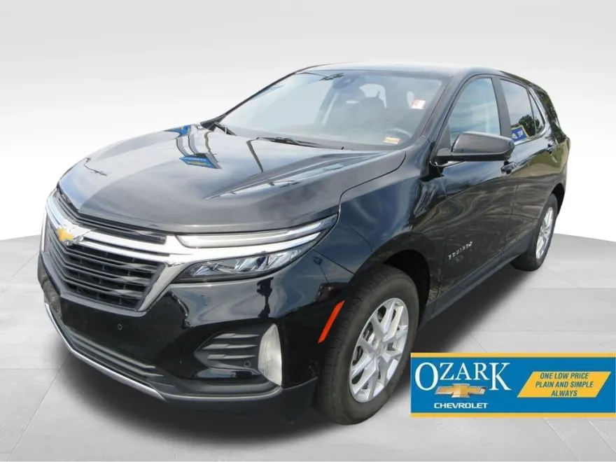 2024 Chevrolet Equinox LT photo 1