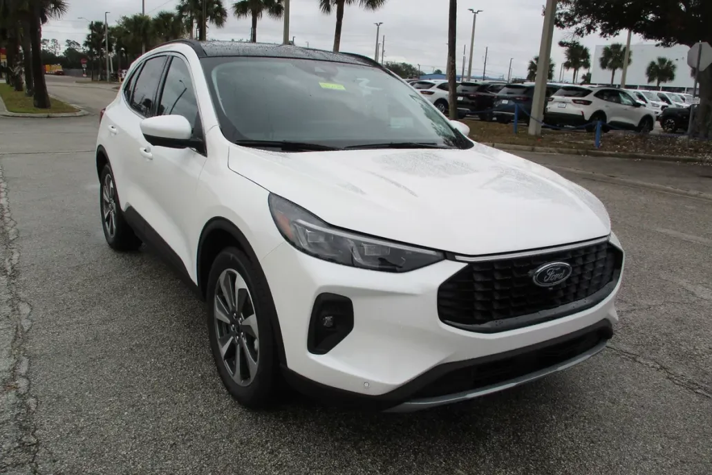 2025 Ford Escape Platinum photo 1