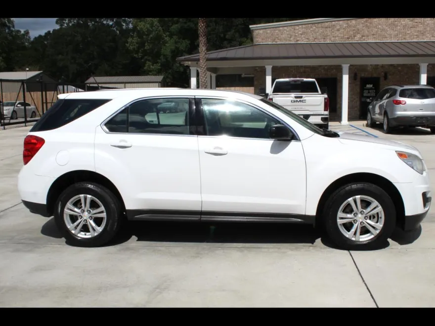 2014 Chevrolet Equinox LS photo 1