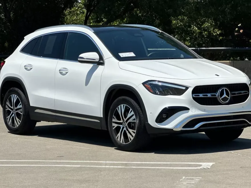 2025 Mercedes Benz GLA 250 4MATIC photo 1