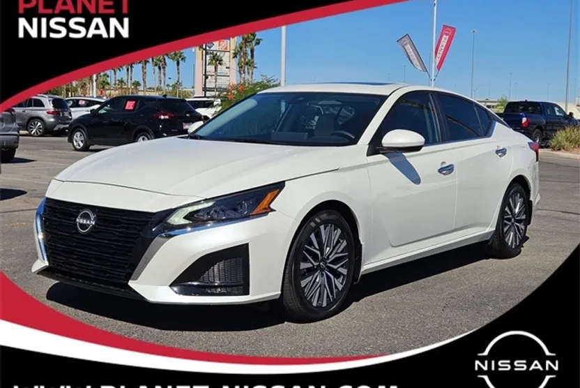 2024 Nissan Altima 2.5 SV photo 1
