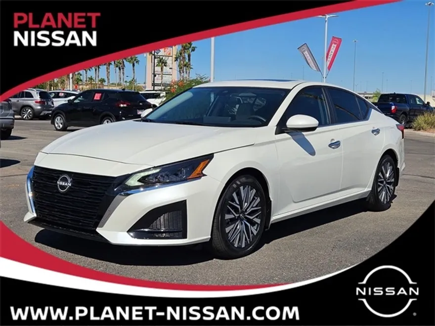 2024 Nissan Altima 2.5 SV photo 1