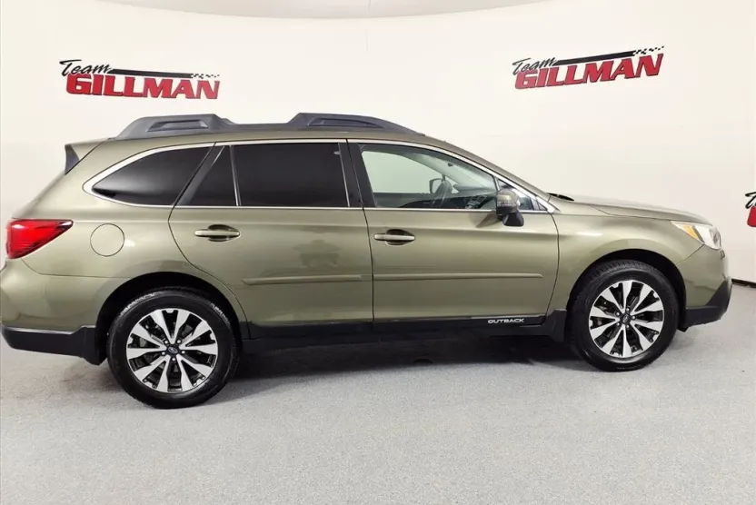 2015 Subaru Outback 2.5i Limited photo 1