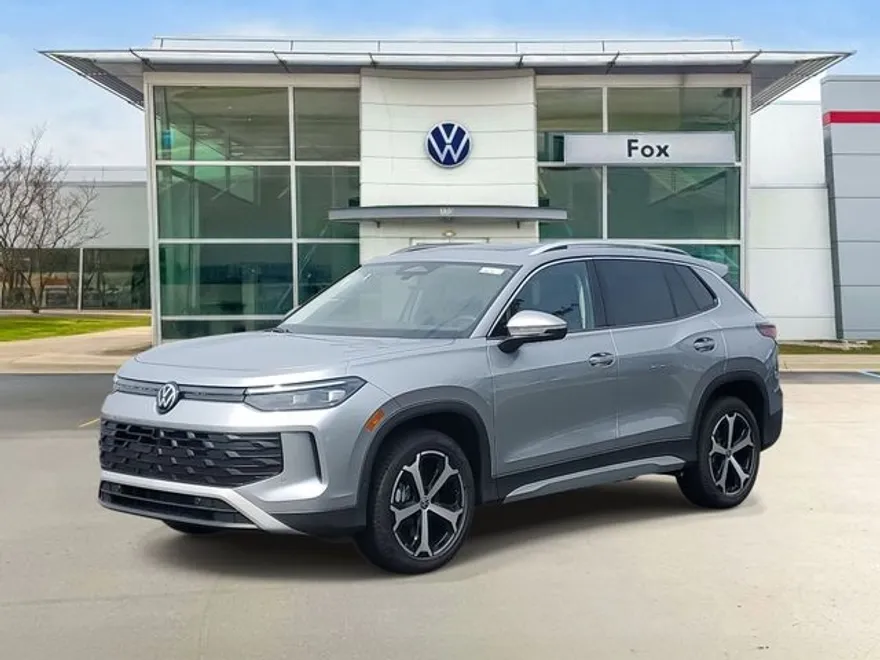 2025 Volkswagen Tiguan SE photo 1