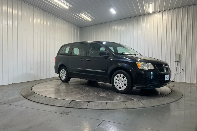 2014 Dodge Grand Caravan SE photo 1