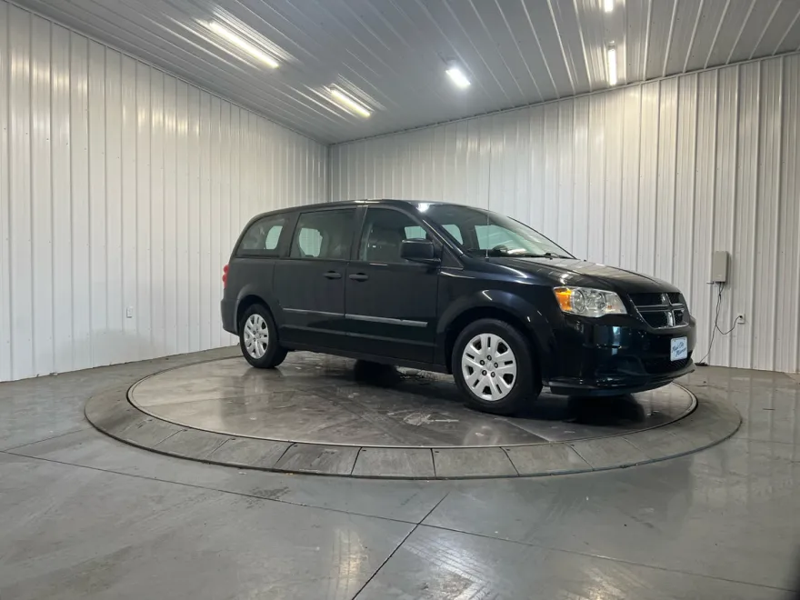 2014 Dodge Grand Caravan SE photo 1