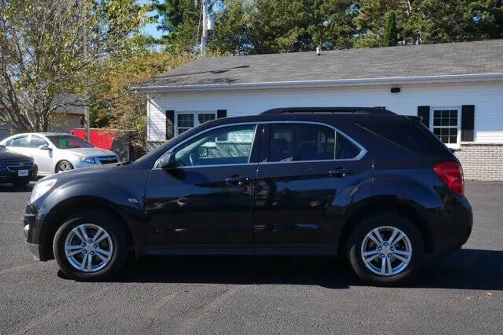 2011 Chevrolet Equinox LT photo 1