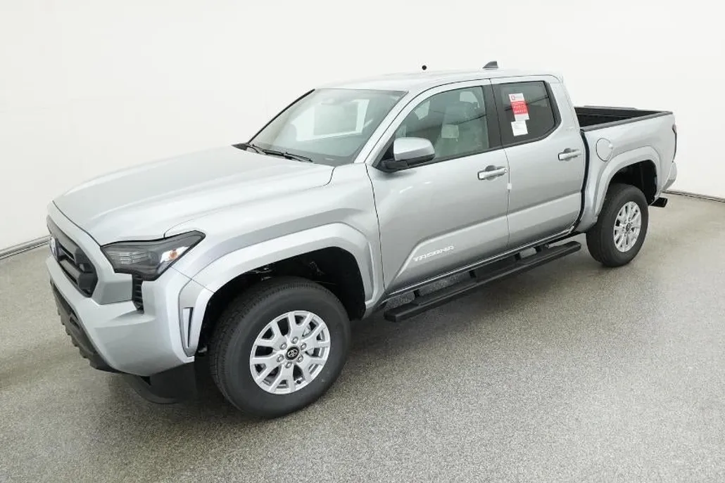 2025 Toyota Tacoma SR5 photo 1