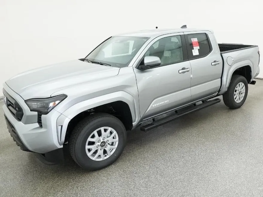2025 Toyota Tacoma SR5 photo 1