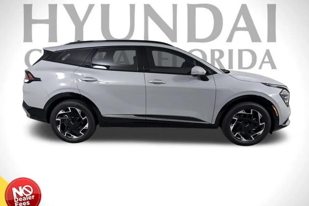 2025 Kia Sportage photo 1