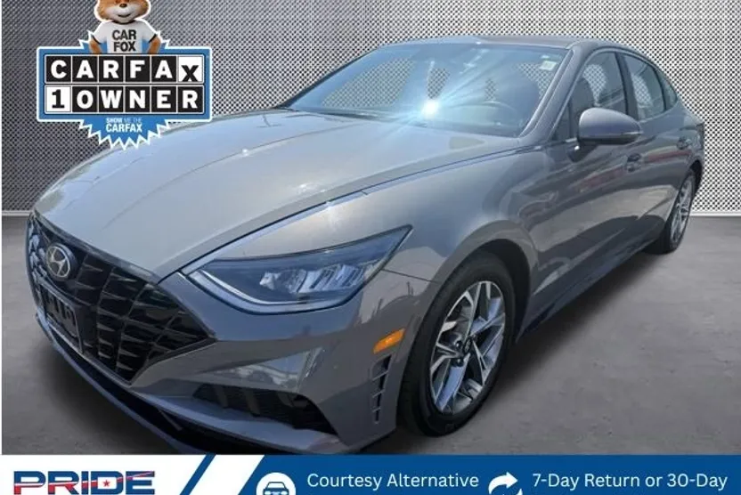 2022 Hyundai Sonata SEL photo 1