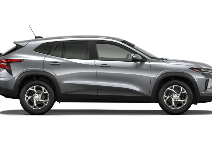 2026 Chevrolet Trax LS photo 1