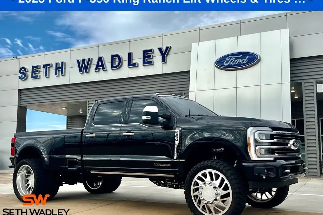 2023 Ford F-350 photo 1