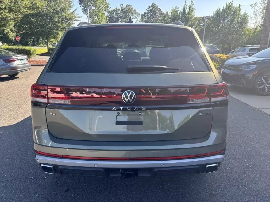 2025 Volkswagen Atlas Peak Edition SE photo 1