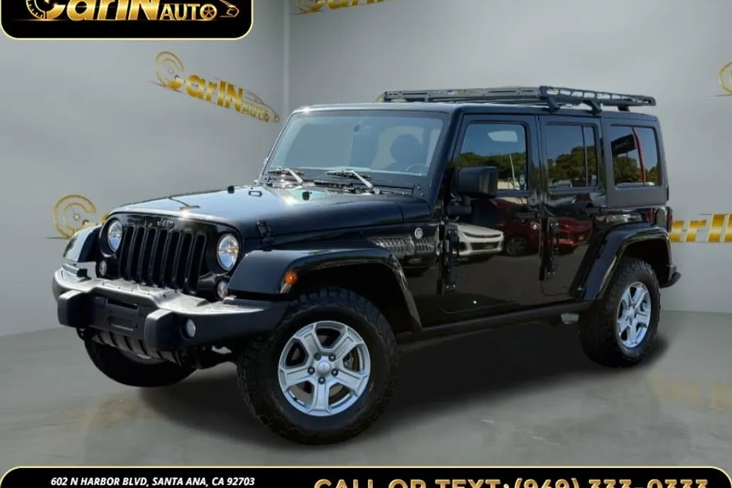 2016 Jeep Wrangler Unlimited Sahara photo 1