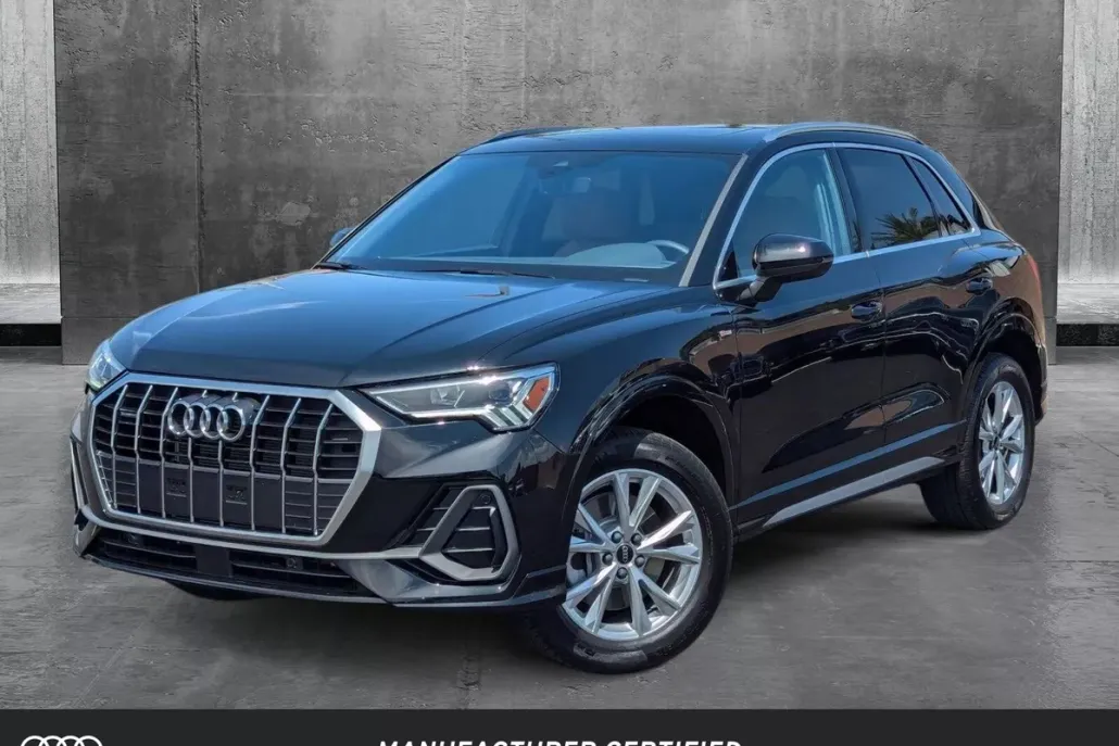 2024 Audi Q3 S line Premium photo 1
