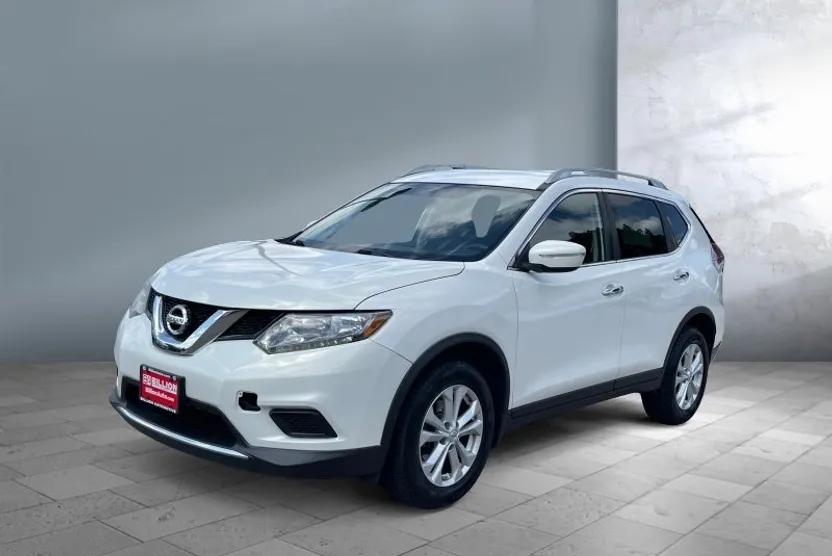 2014 Nissan Rogue SV photo 1