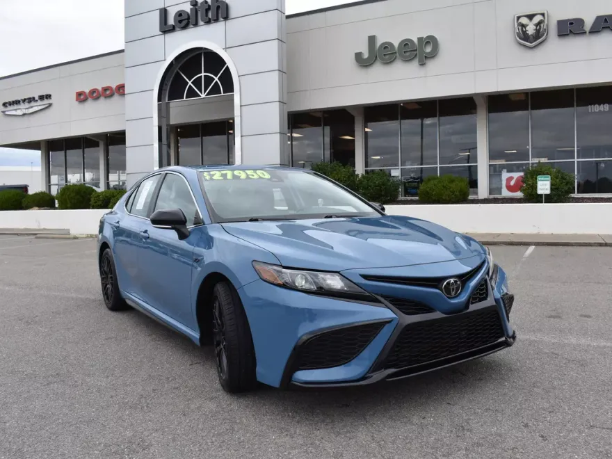 2023 Toyota Camry SE photo 1