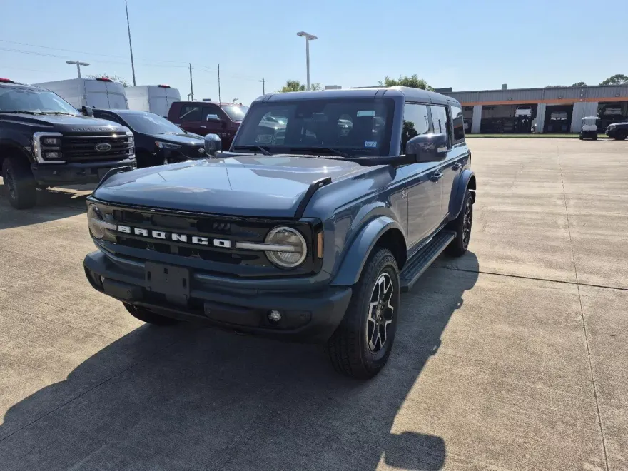 2024 Ford Bronco Outer Banks photo 1
