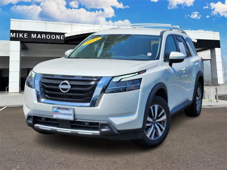 2024 Nissan Pathfinder SL photo 1