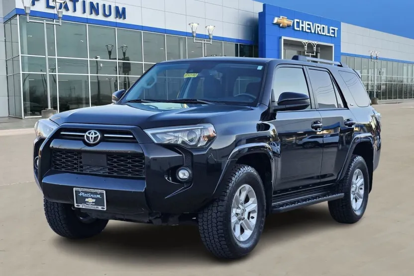2021 Toyota 4Runner SR5 photo 1