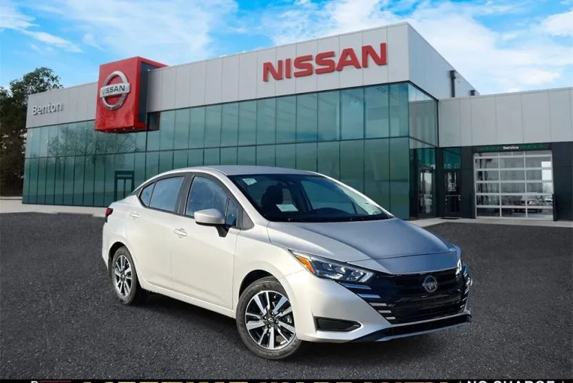 2025 Nissan Versa SV photo 1