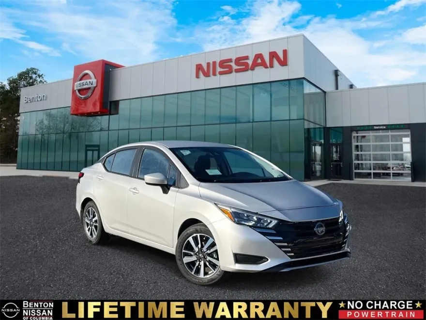 2025 Nissan Versa SV photo 1