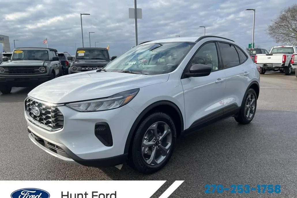 2025 Ford Escape ST-Line photo 1