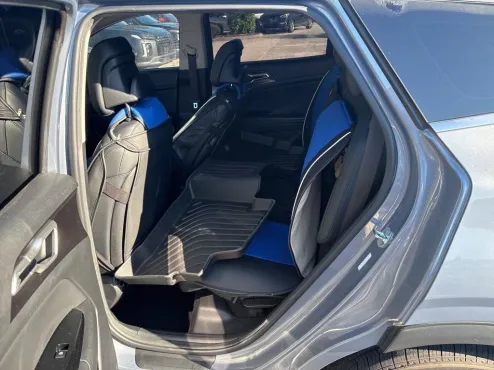 2023 Kia Sportage EX photo 4