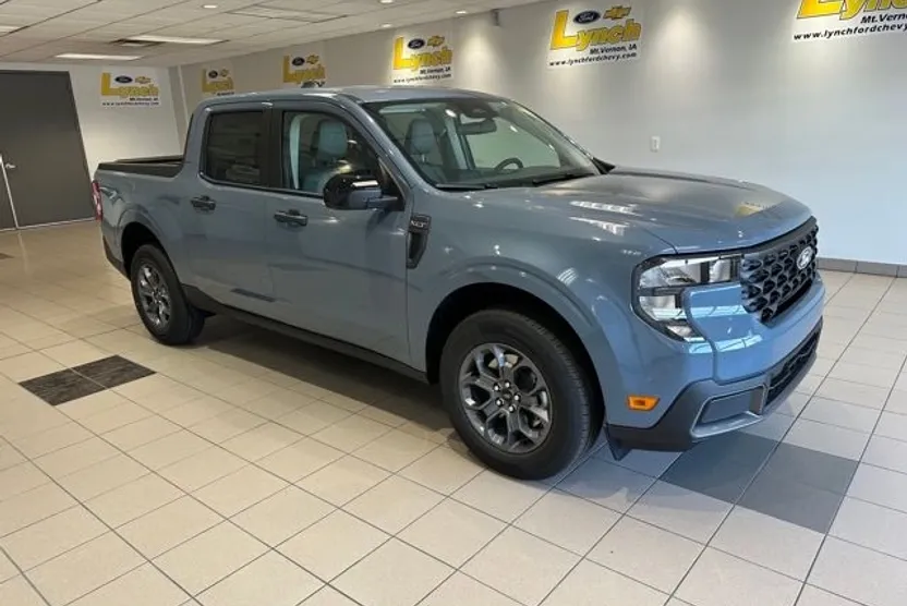 2025 Ford Maverick XLT photo 1