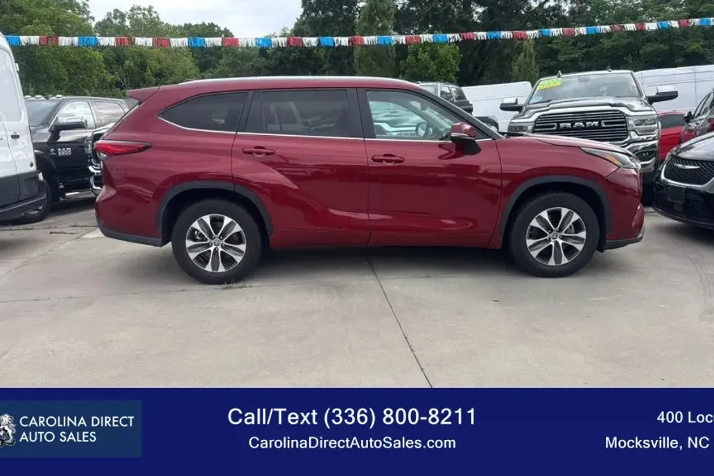 2023 Toyota Highlander XLE Sport photo 1