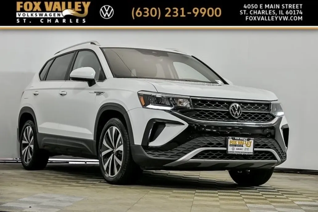 2023 Volkswagen Taos SE photo 1