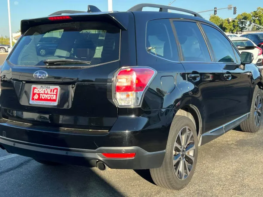 2018 Subaru Forester Touring photo 1