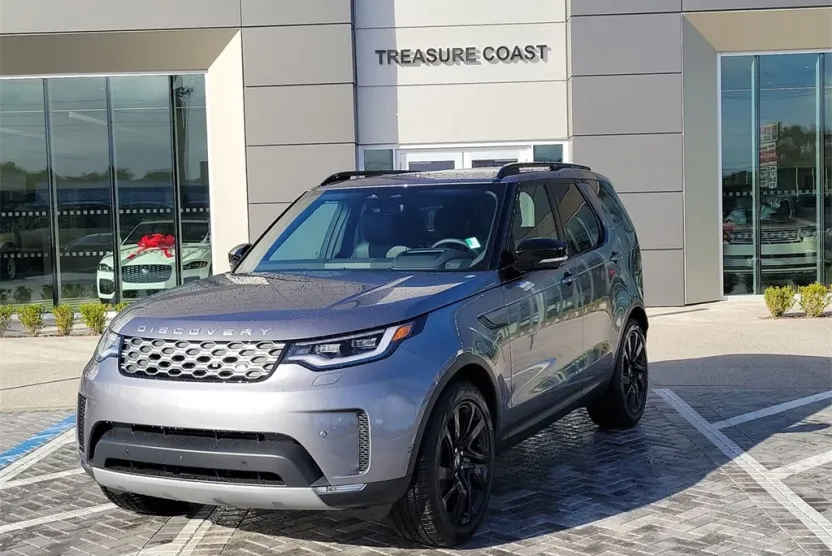 2025 Land Rover Discovery S photo 1