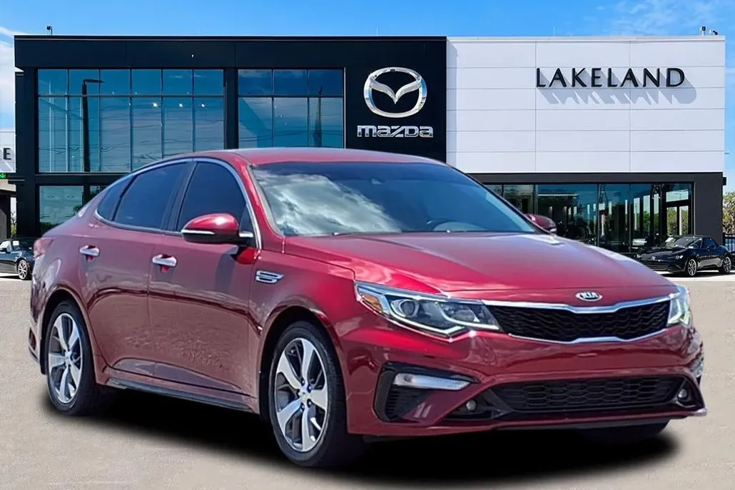 2020 Kia Optima S photo 1